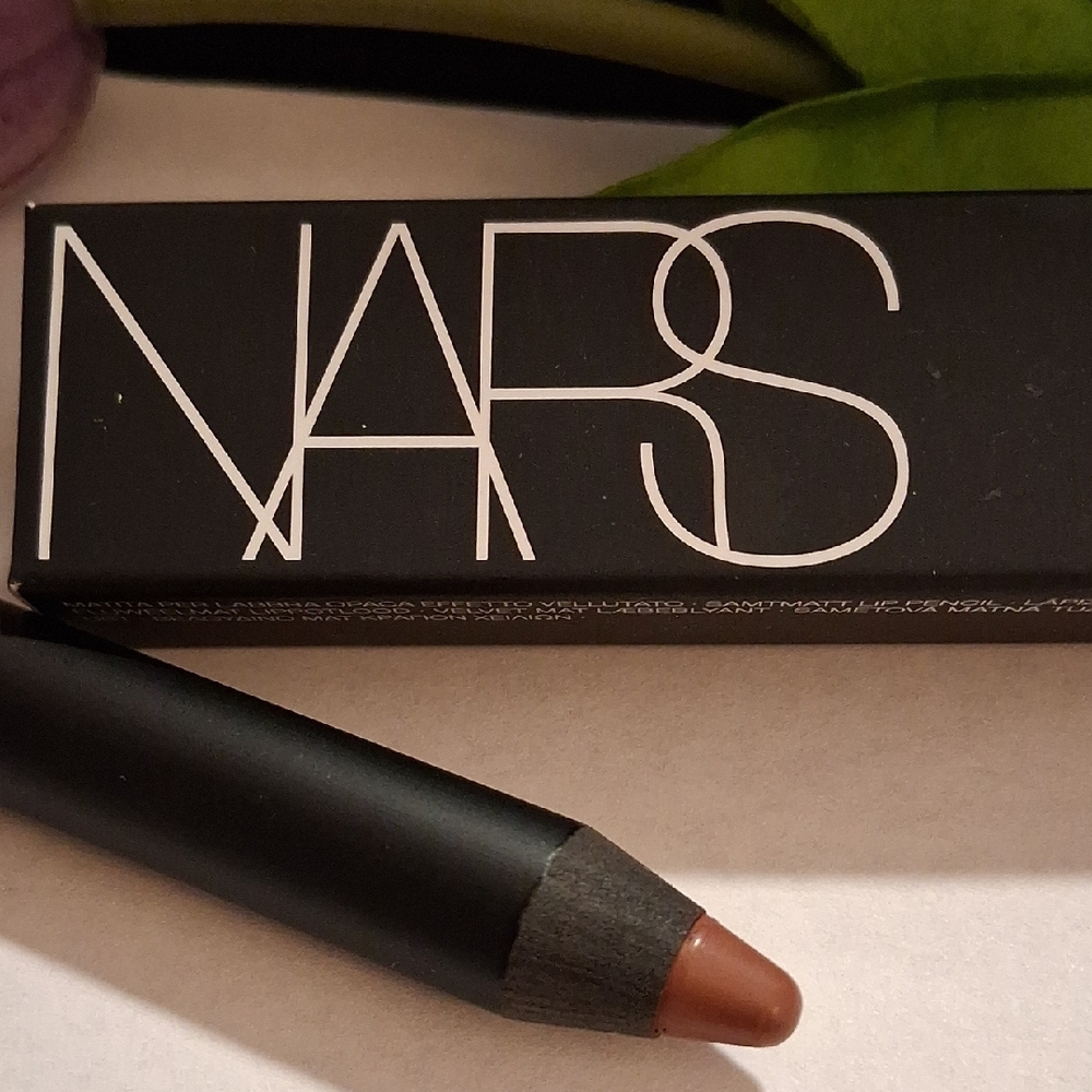 NARS Velvet Matte Lip Pencil — in Dance Fever. - Picture 3 of 3